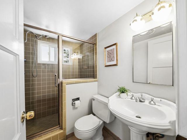 12100 Saraglen Drive, Saratoga, CA 95070