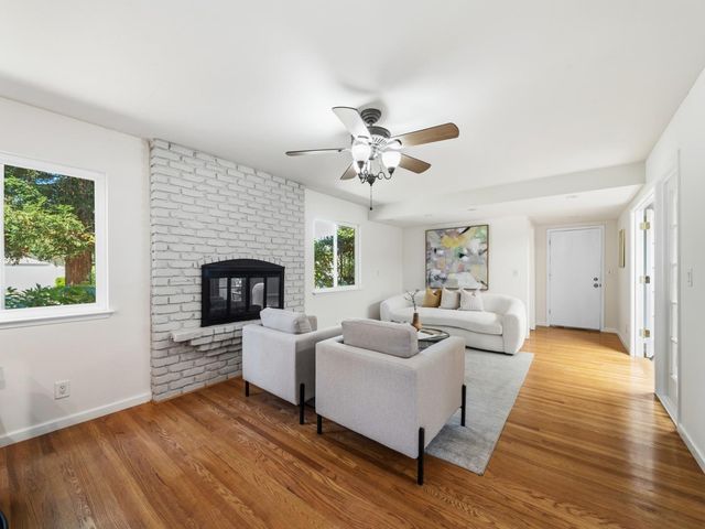 12100 Saraglen Drive, Saratoga, CA 95070