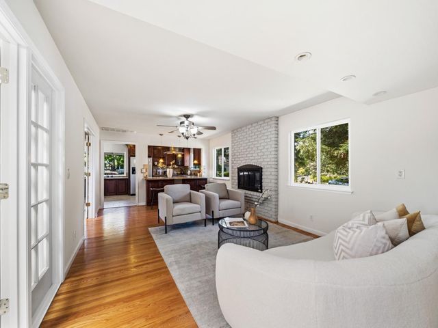 12100 Saraglen Drive, Saratoga, CA 95070