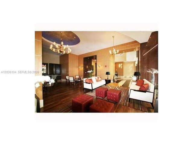 244 Biscayne Boulevard 702, Miami, FL 33132