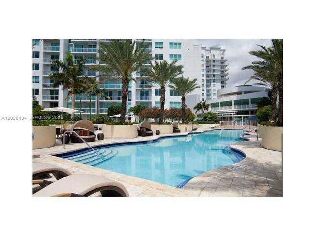 244 Biscayne Boulevard 702, Miami, FL 33132