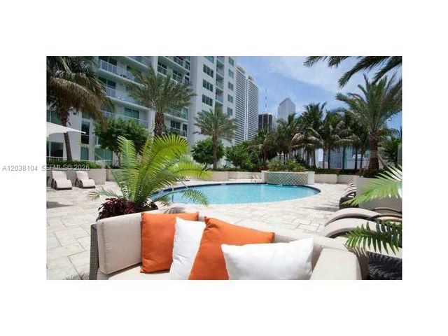 244 Biscayne Boulevard 702, Miami, FL 33132