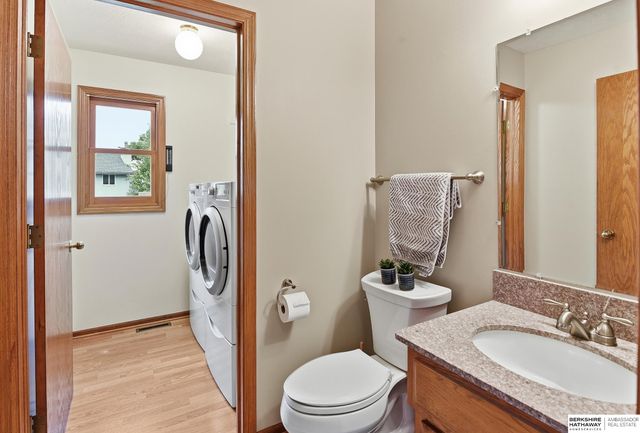 16914 Patterson Drive, Omaha, NE 68135
