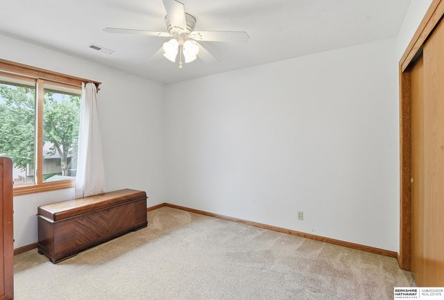 16914 Patterson Drive, Omaha, NE 68135