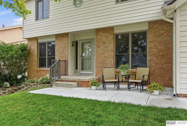 16914 Patterson Drive, Omaha, NE 68135