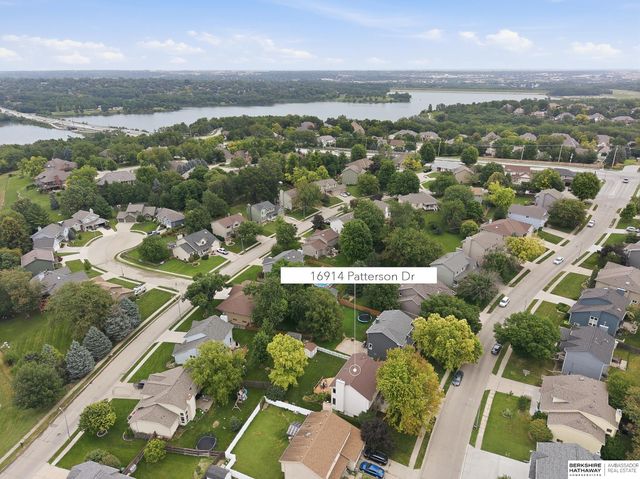 16914 Patterson Drive, Omaha, NE 68135