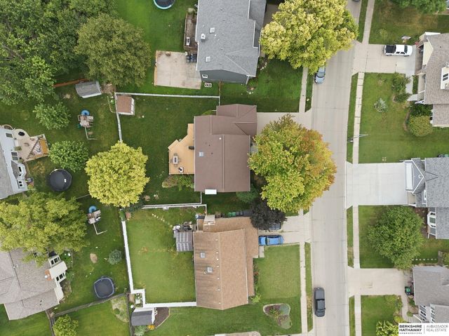 16914 Patterson Drive, Omaha, NE 68135