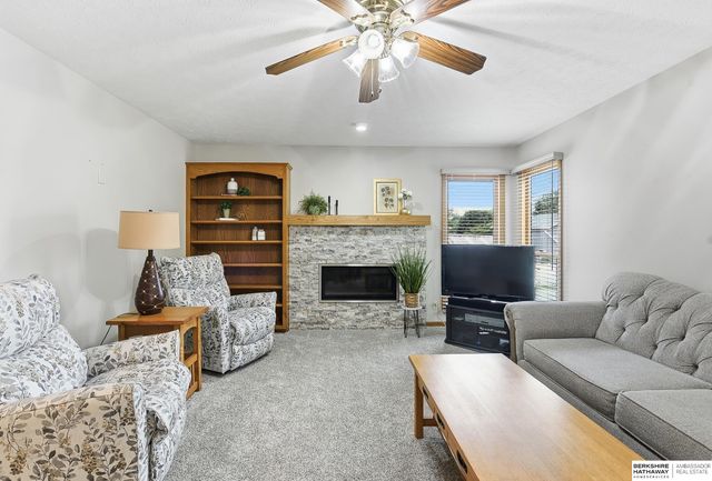 16914 Patterson Drive, Omaha, NE 68135