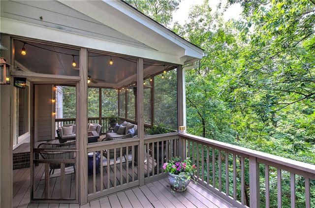 16 Cambridge Way, Cartersville, GA 30121