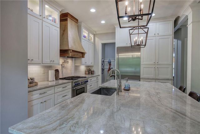 16 Cambridge Way, Cartersville, GA 30121