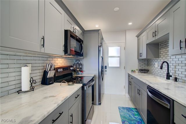 1766 Cape Coral PKWY E 407, Cape Coral, FL 33904