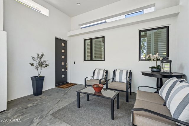 3230 E COLTER Street, Phoenix, AZ 85018