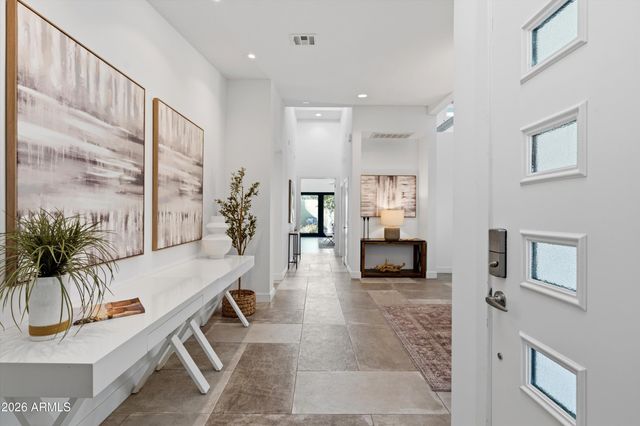 3230 E COLTER Street, Phoenix, AZ 85018