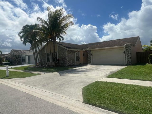 21023 Rustlewood Avenue, Boca Raton, FL 33428