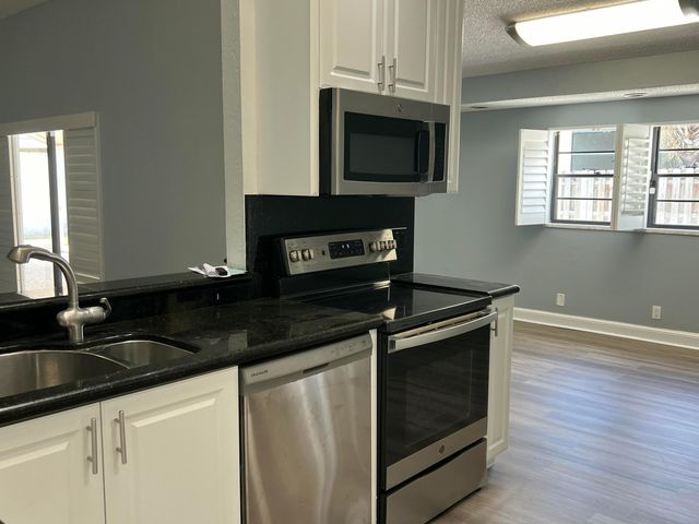 21023 Rustlewood Avenue, Boca Raton, FL 33428