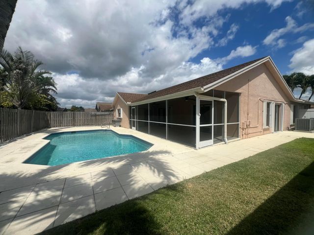 21023 Rustlewood Avenue, Boca Raton, FL 33428