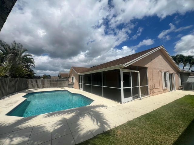 21023 Rustlewood Avenue, Boca Raton, FL 33428