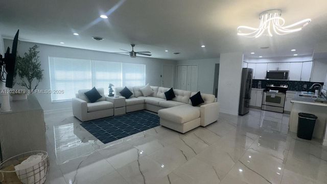 2212 Club House Road, North Fort Myers, FL 33917