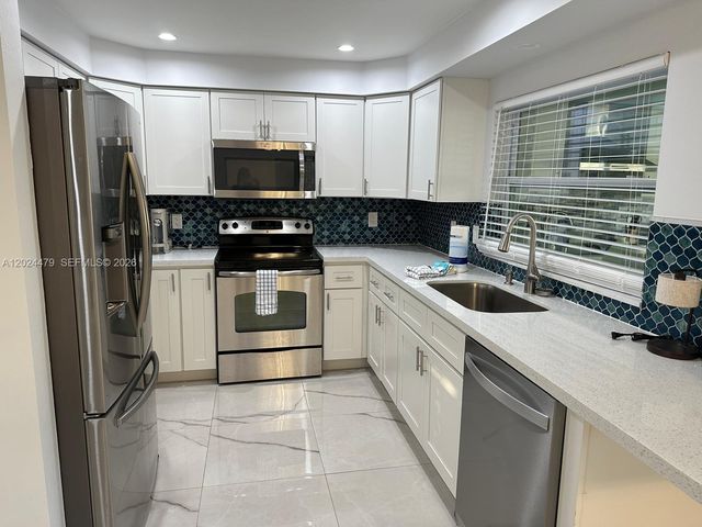 2212 Club House Road, North Fort Myers, FL 33917