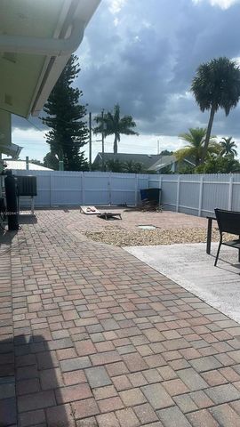 2212 Club House Road, North Fort Myers, FL 33917