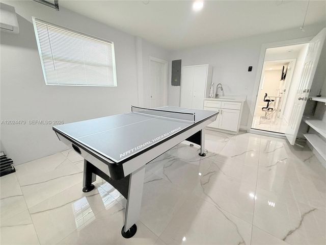 2212 Club House Road, North Fort Myers, FL 33917