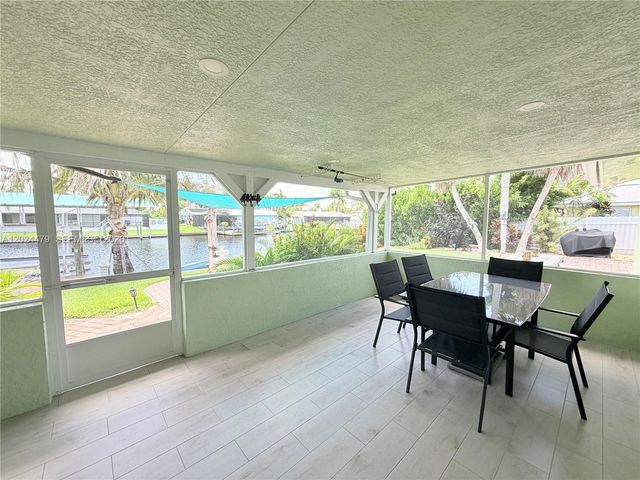 2212 Club House Road, North Fort Myers, FL 33917