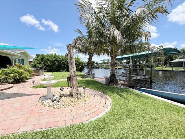 2212 Club House Road, North Fort Myers, FL 33917