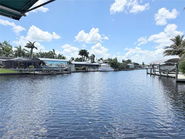 2212 Club House Road, North Fort Myers, FL 33917
