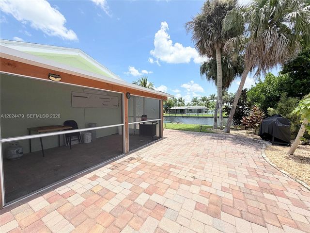 2212 Club House Road, North Fort Myers, FL 33917
