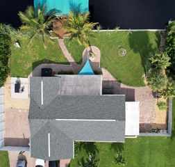 2212 Club House Road, North Fort Myers, FL 33917
