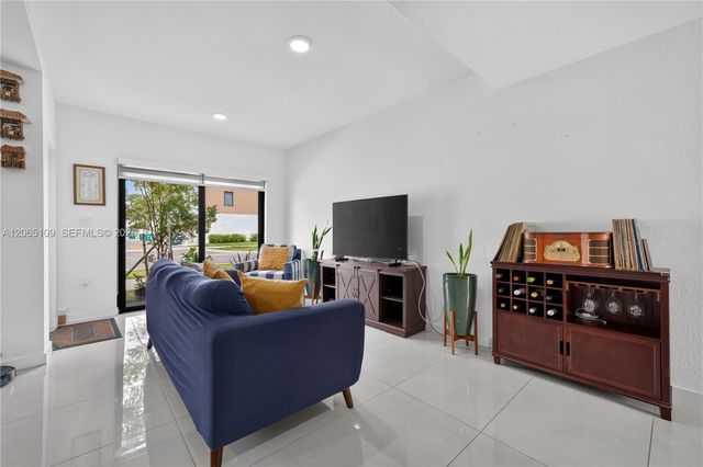 26175 SW 145th Ct, Homestead, FL 33032