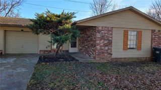 (Unit B) 2305 Pin Oak Drive, Springdale, AR 72762