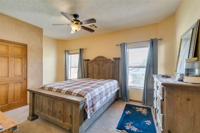 8152 Eagledancer Avenue, Las Vegas, NV 89129