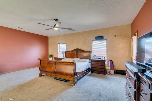 8152 Eagledancer Avenue, Las Vegas, NV 89129
