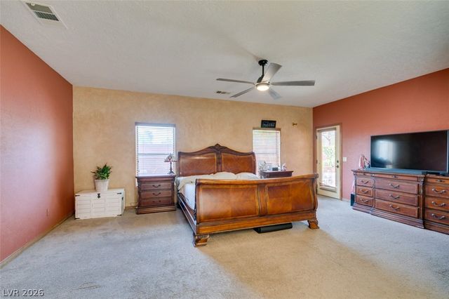 8152 Eagledancer Avenue, Las Vegas, NV 89129