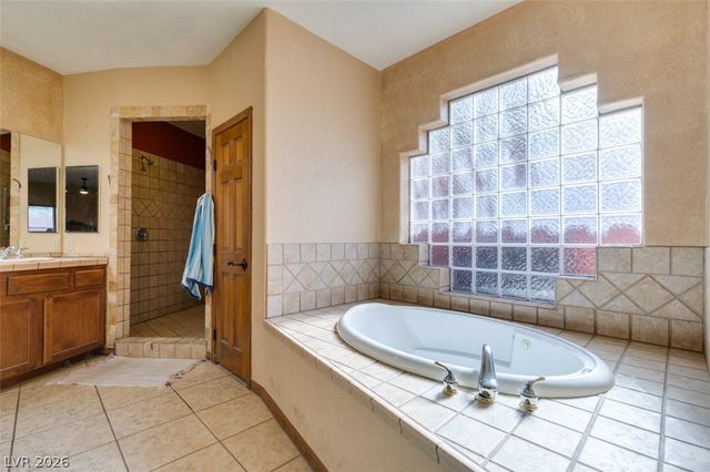 8152 Eagledancer Avenue, Las Vegas, NV 89129