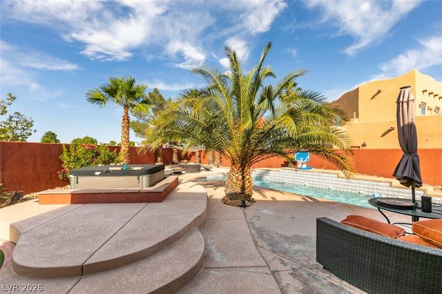 8152 Eagledancer Avenue, Las Vegas, NV 89129