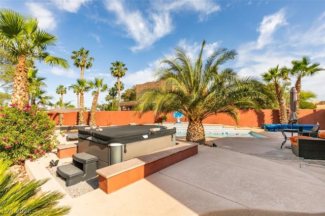 8152 Eagledancer Avenue, Las Vegas, NV 89129
