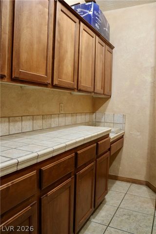 8152 Eagledancer Avenue, Las Vegas, NV 89129