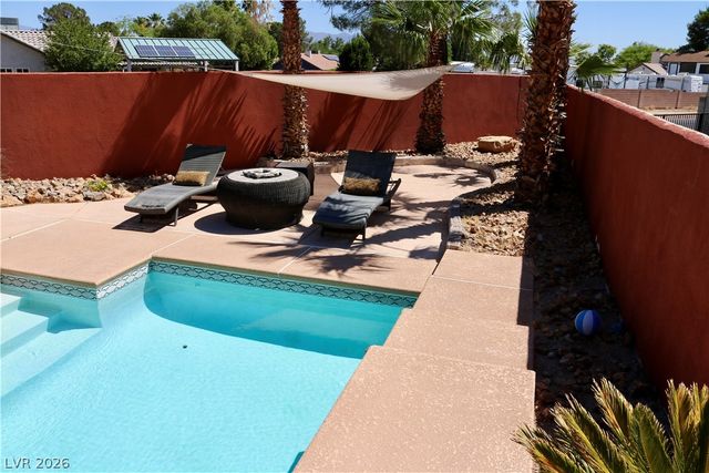 8152 Eagledancer Avenue, Las Vegas, NV 89129