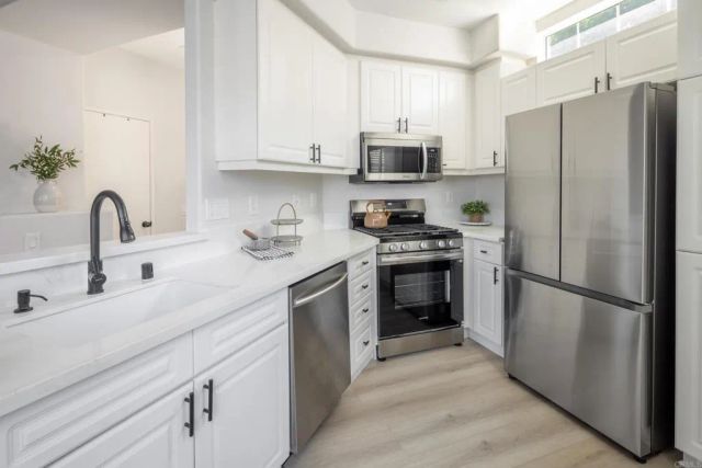 10810 Sabre Hill Dr. 175, San Diego, CA 92128