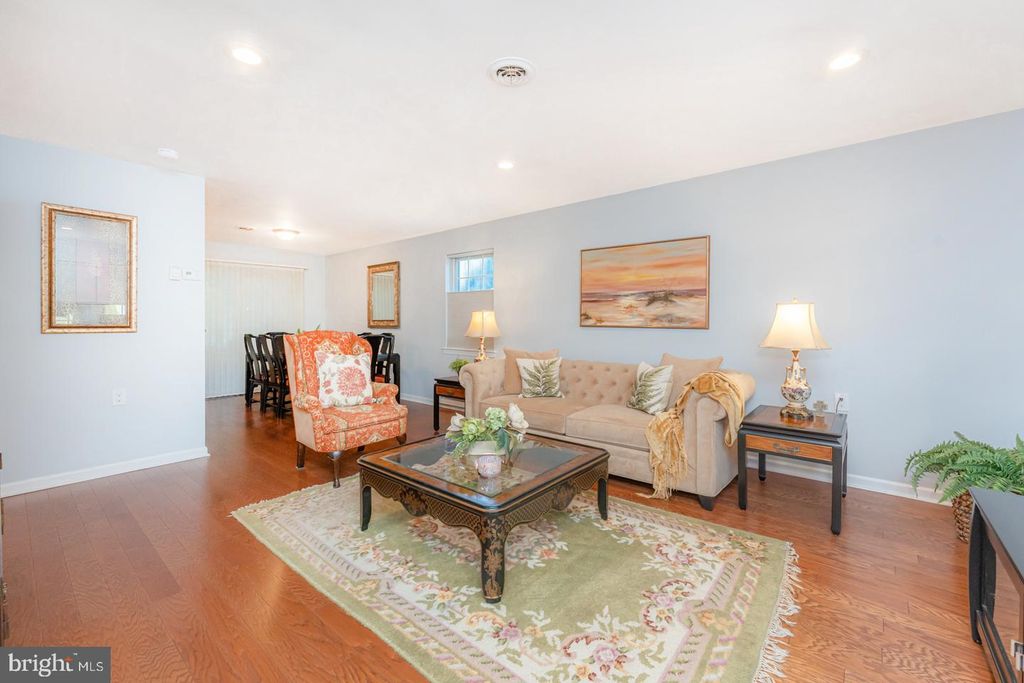 13 NEW CASTLE DR, SOUTHAMPTON, NJ 08088 — photo 3