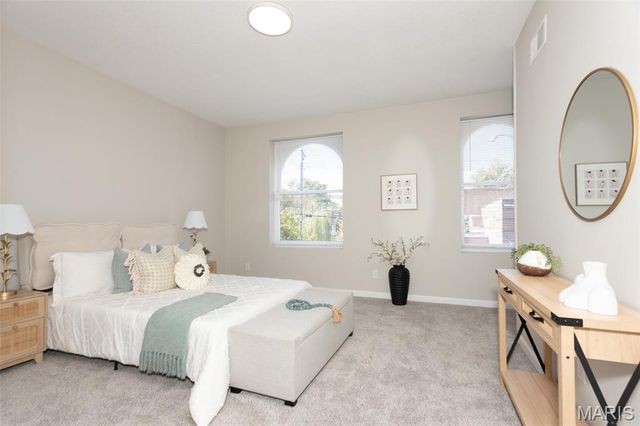 5418 Virginia Avenue, St Louis, MO 63111