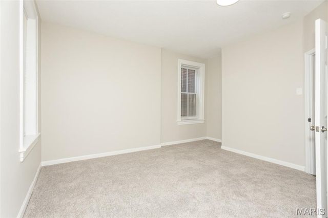 5418 Virginia Avenue, St Louis, MO 63111