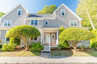 12 Maple Ridge Dr 12, Burlington, MA 01803