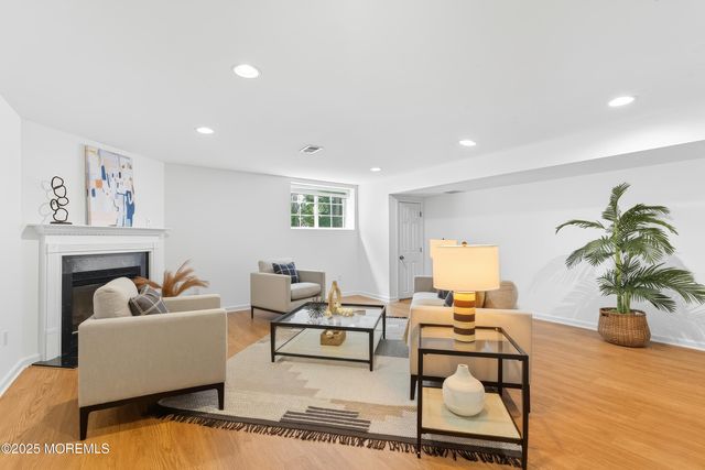 30 Windward Drive, Manahawkin, NJ 08050