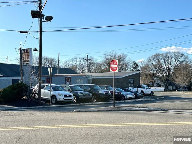 24-28B Maple Avenue, Fair Lawn, NJ 07410