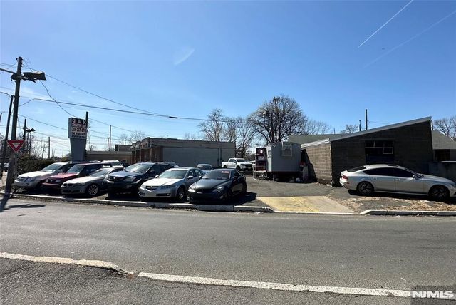 24-28B Maple Avenue, Fair Lawn, NJ 07410