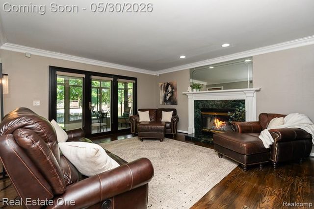 44105 Dunham Court, Clinton Charter Township, MI 48038