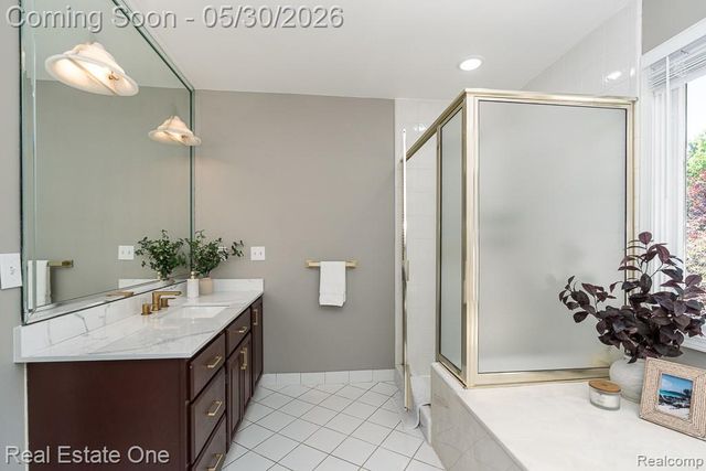 44105 Dunham Court, Clinton Charter Township, MI 48038